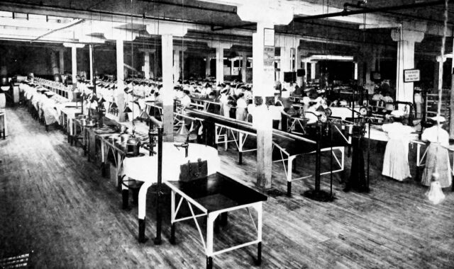 Machinery Manufacturing service photo for Gauge Selection for Size, Form, and Position Inspection