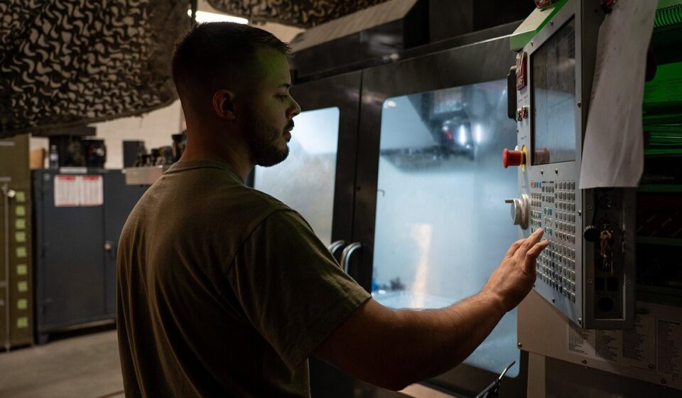 Real 机械制造 photo for Material Selection for High Load Precision Components
