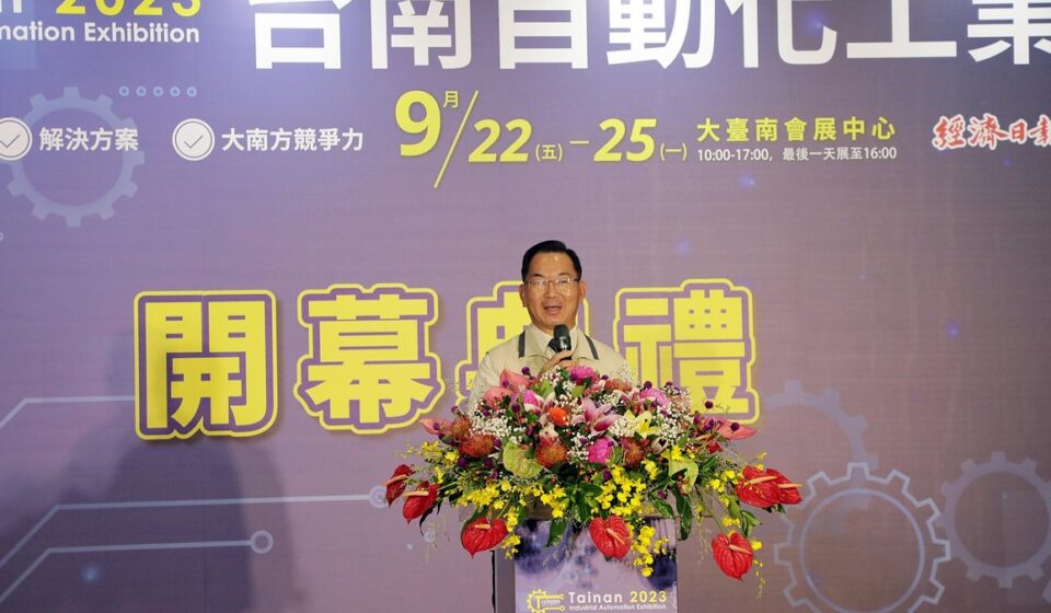 Real 机械制造 photo for Safety and Maintenance Checks for Industrial Robots