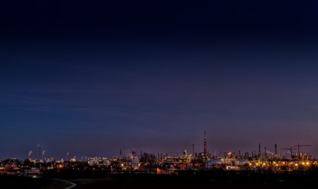industry, factory, industrial plant, plant, industrial building, manufacturing, nature, generation, chemistry, city, light, lights, lighting, night, dark