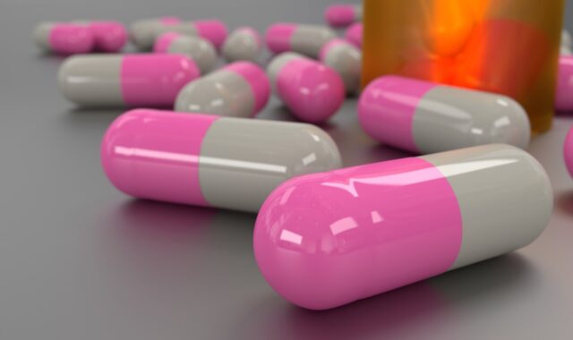 pill, medicine, capsule, pain, antibiotic, medication, prescription, health, cure, pharmaceutical, painkiller, sick, pharmacy, treatment