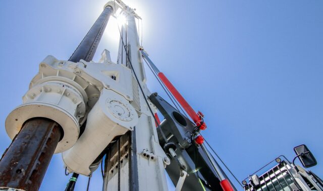 piling rig, drilling rig, construction rig, construction, rig, petroleum, drill, oilfield, industrial, exploration, platform, equipment, piling machine, drilling machine, blue construction, blue industry, drilling rig, rig, petroleum, petroleum, petroleum, petroleum, petroleum, drill, oilfield, oilfield, drilling machine