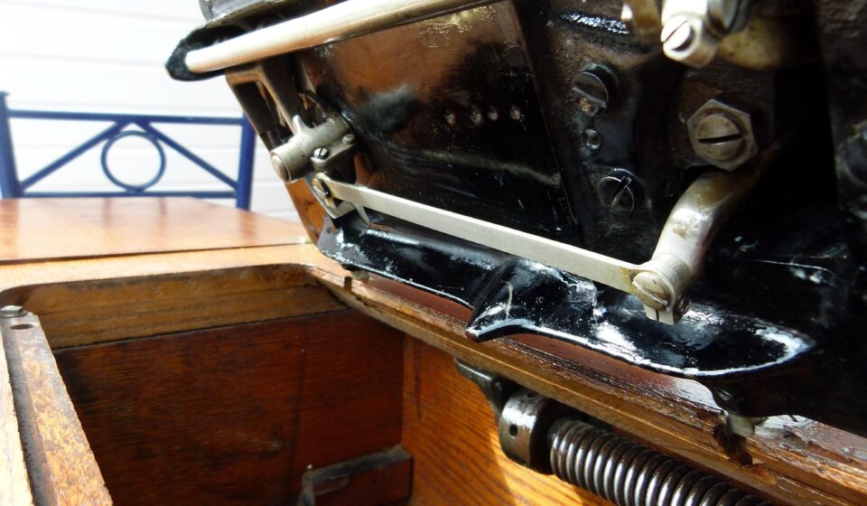 sewing machine, antique, singer, sewing, machine, vintage, tool, sew, equipment