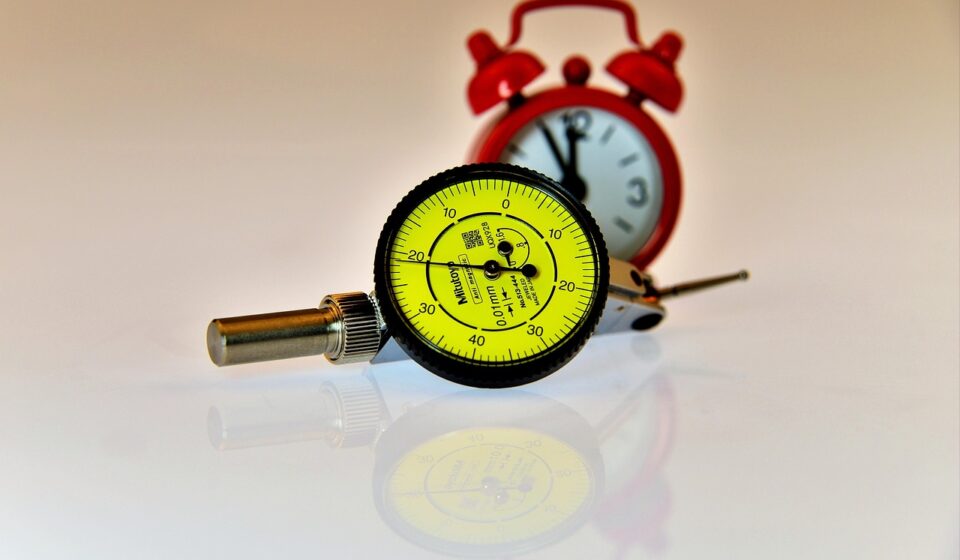 button, tastuhr, keys, measure up, gauge, tool, measuring tool, tooling, clock, craft, metal construction, pointer, align, mold making, schnittbau, accuracy, alarm clock, time, time pressure, working time, quickly, speed