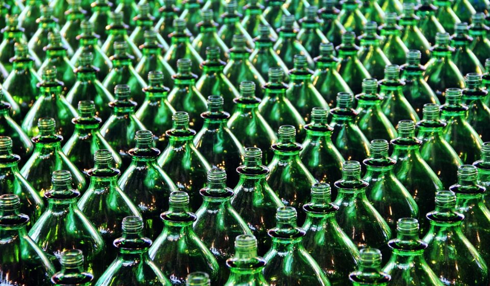 bottles, green, drink, pattern, soda, refreshment, juice, empty, factory, production, plastic, lemonade, transparent, glossy, liquid, refreshing, recycling, container, green pattern, green bottle, soda, soda, soda, soda, soda, lemonade, recycling, green bottle