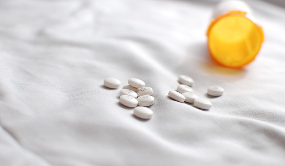 pills, medicines, tablets, dose, rx, pharma, pharmaceutical, addiction