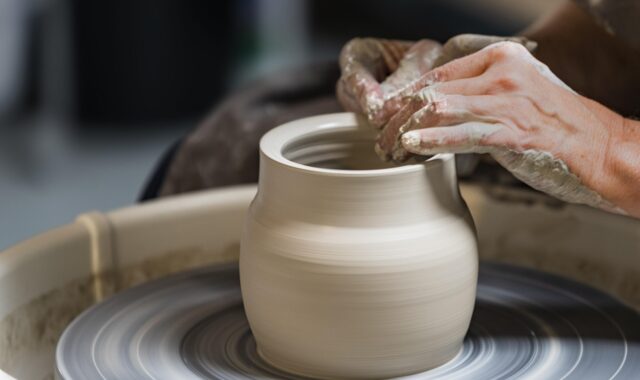 volume, potters, pottery, hub, rotate, to form, craft, ceramic, art, arts and crafts, decor, pots, pot, vase, hobby, pottery, pottery, pottery, pottery, pottery