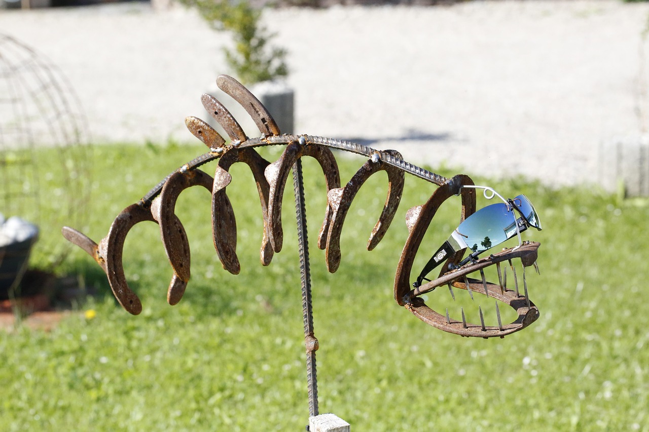 horseshoe, fish, nature, welding work, iron, rust, welding, production, garden decoration, art, horseshoe art